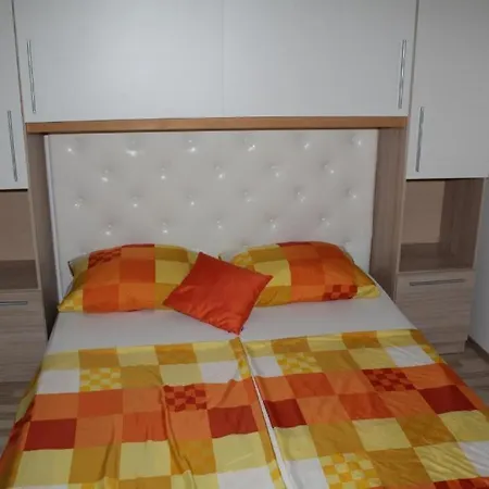 Pine Konukevi Primošten