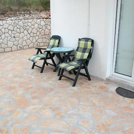 بيت ضيافة Pine Primošten