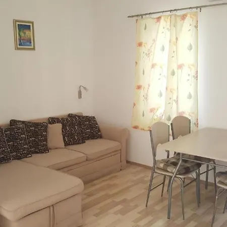 Pine Konukevi 3*
