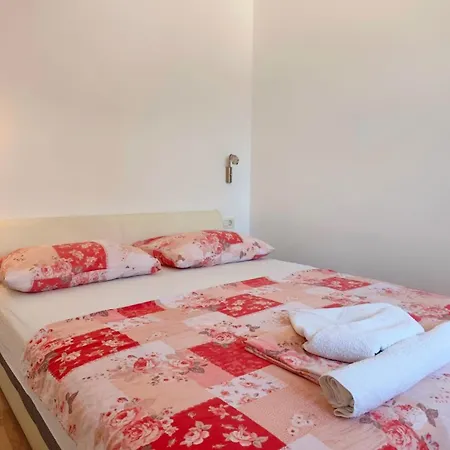 Pine Konukevi 3*