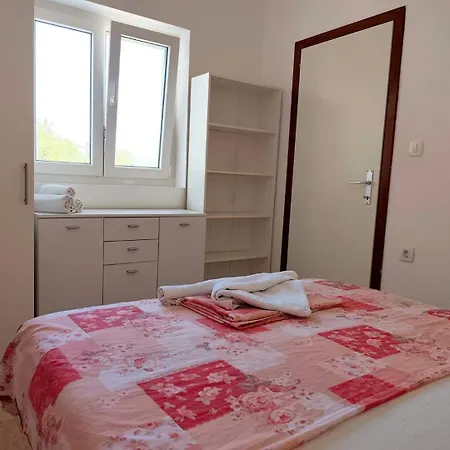 Pine Konukevi 3*