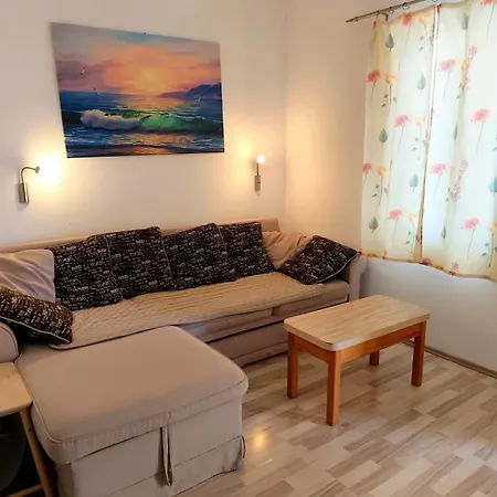 Konukevi Pine 3*